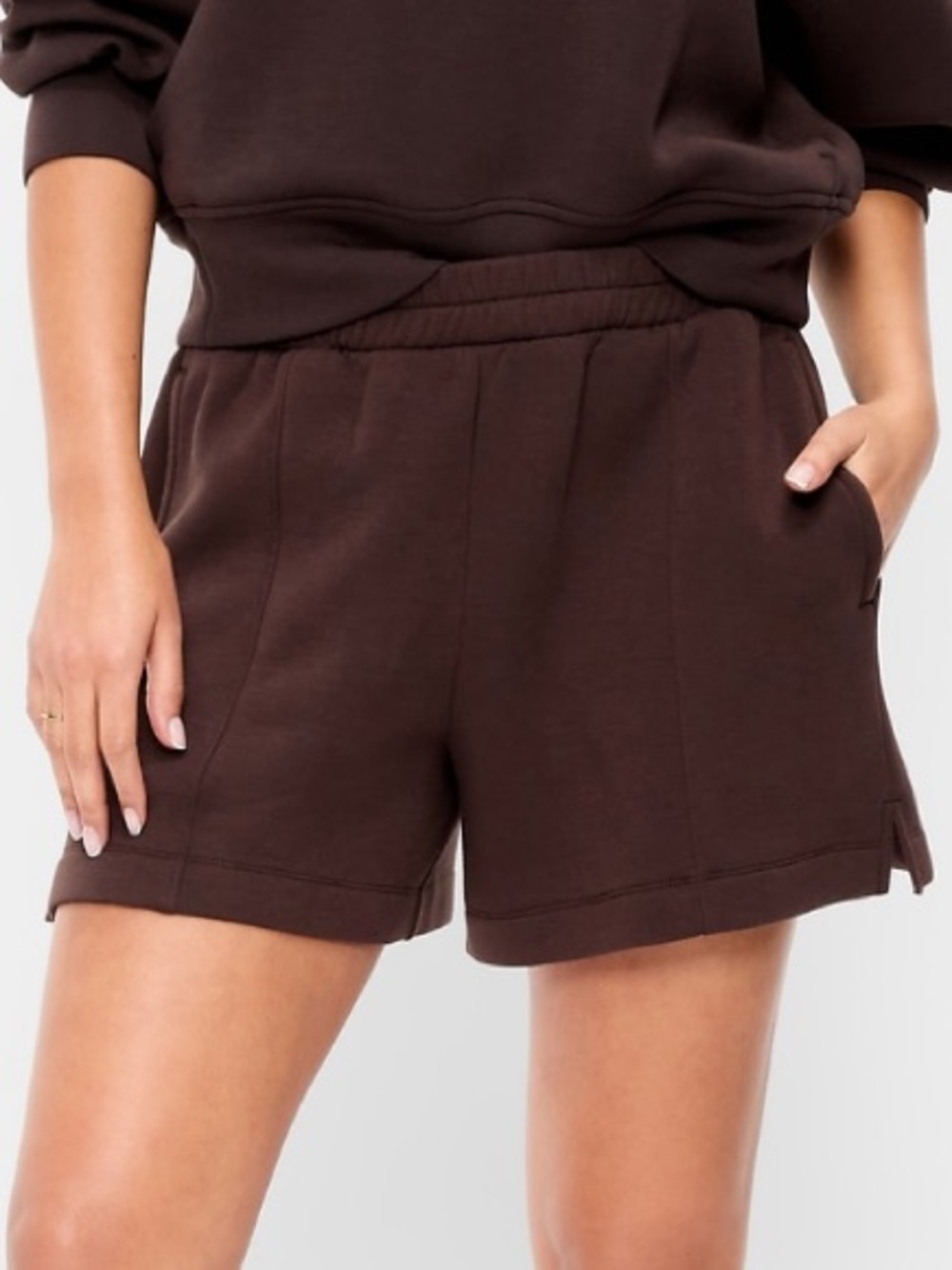 NWT Old Navy Dark Brown High-Waisted Bounce Fleece Shorts Size L
